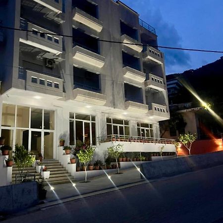 Residence David Vlorë Екстериор снимка