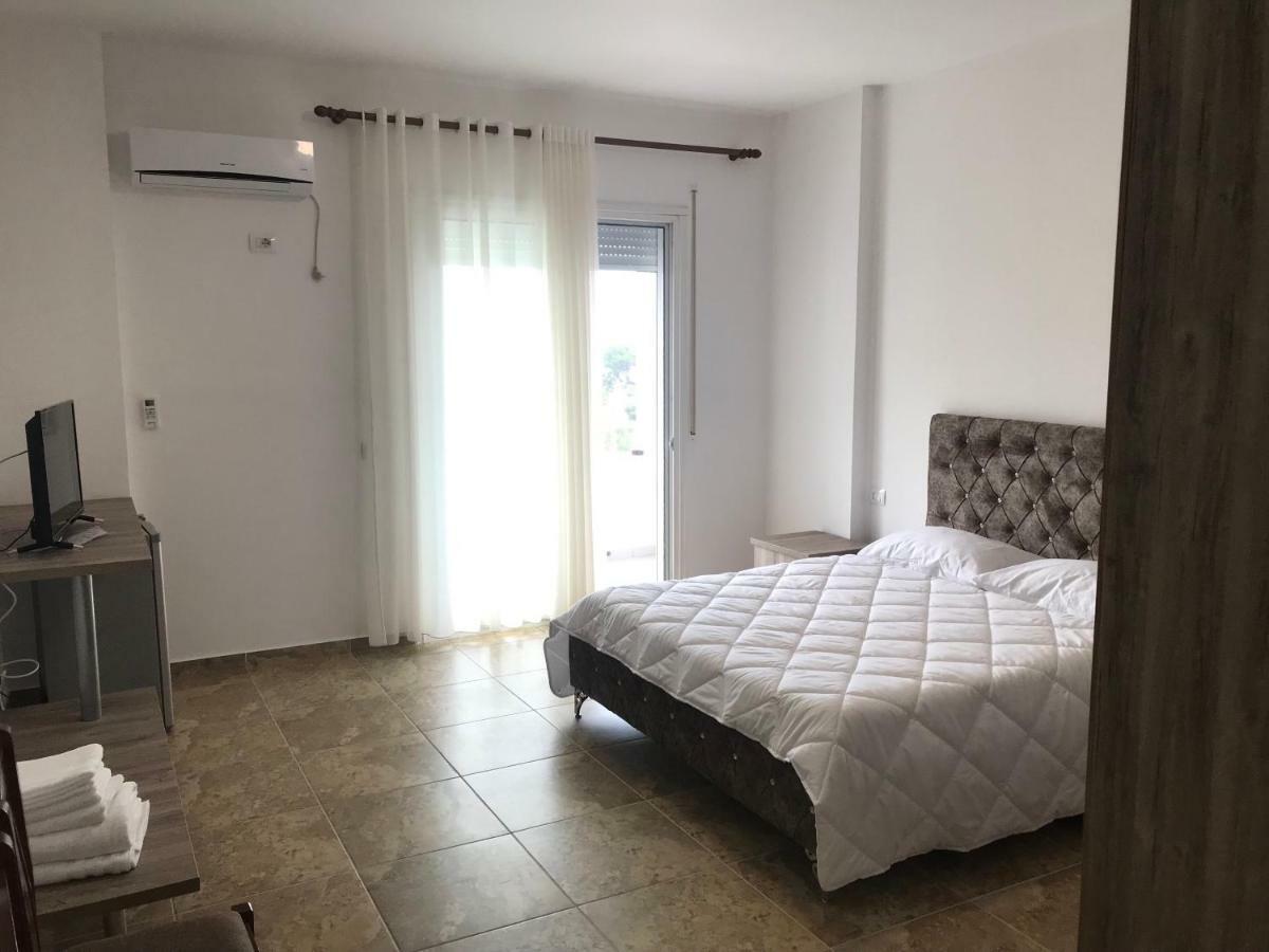 Residence David Vlorë Екстериор снимка