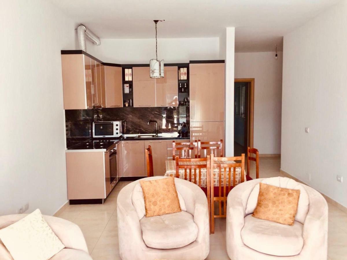 Residence David Vlorë Екстериор снимка